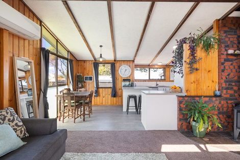 Photo of property in 6 Colonial Place, Kelvin Grove, Palmerston North, 4414