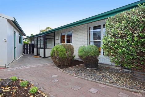 Photo of property in 10 Carl Avenue, Havelock North, 4130