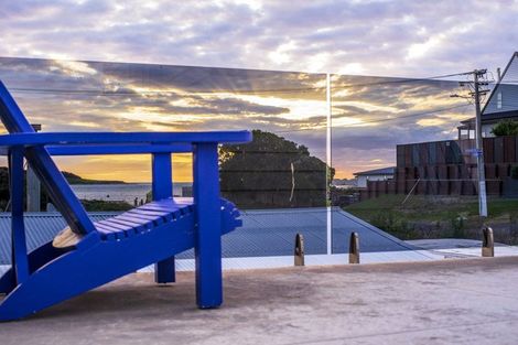 Photo of property in 18 Robbie Street, Foxton Beach, Foxton, 4815