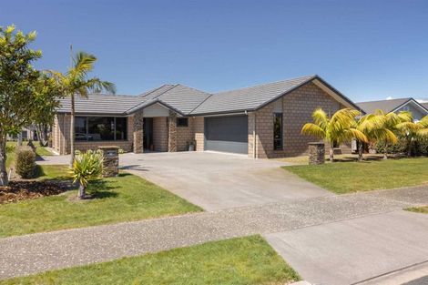 Photo of property in 10 Sophora Place, Papamoa Beach, Papamoa, 3118