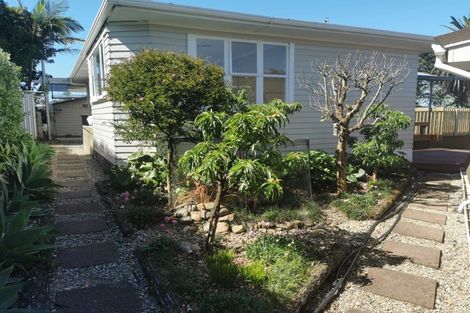Photo of property in 141 Ennis Avenue, Pakuranga Heights, Auckland, 2010