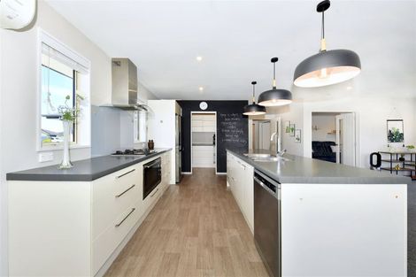 Photo of property in 16 Bradbury Avenue, Rolleston, 7614