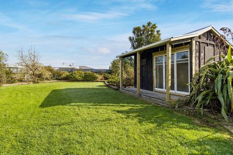 Photo of property in 6 Edward Street, Waimate, 7924