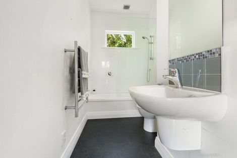 Photo of property in 52 Belvedere Road, Hataitai, Wellington, 6021
