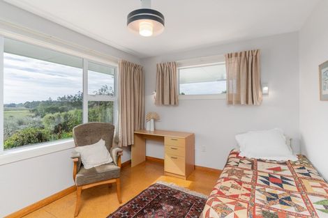 Photo of property in 413 Cashmere Road, Westmorland, Christchurch, 8025