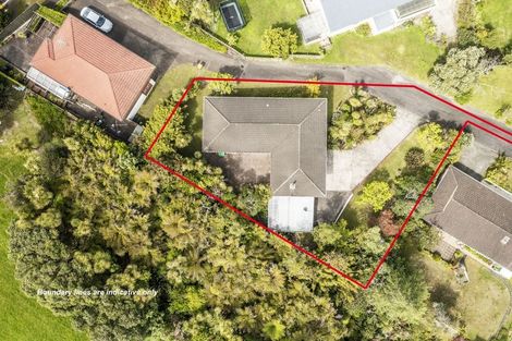 Photo of property in 72 Ravenwood Drive, Forrest Hill, Auckland, 0620