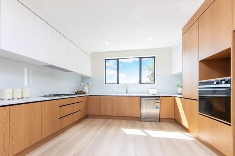 Photo of property in 283a Bucklands Beach Road, Bucklands Beach, Auckland, 2012