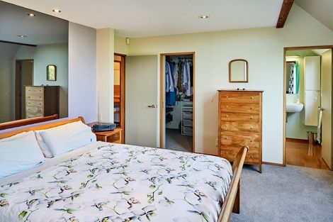 Photo of property in 1 Roys Road, Plimmerton, Porirua, 5026