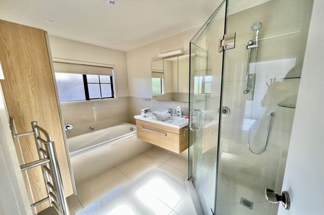 Photo of property in 31 John Downs Drive, Browns Bay, Auckland, 0630