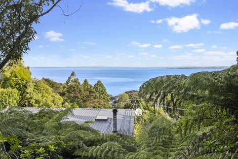 Photo of property in 94 Takahe Road, Titirangi, Auckland, 0604