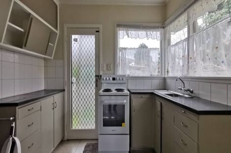 Photo of property in 2/1 Chevis Place, Pakuranga, Auckland, 2010