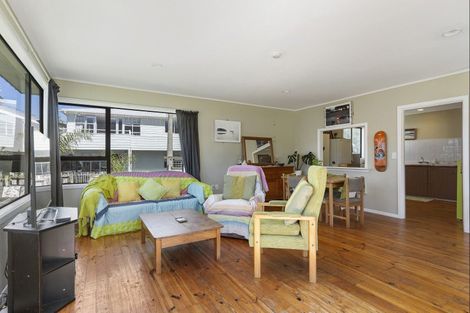 Photo of property in 403c Beach Road, Whangamata, 3620
