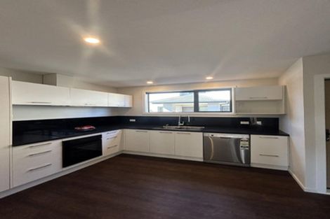 Photo of property in 135 Queenspark Drive, Parklands, Christchurch, 8083