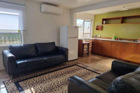 Photo of property in 14 Mickle Street, Te Atatu South, Auckland, 0610