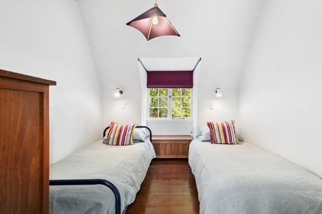 Photo of property in 305 Fergusson Drive, Heretaunga, Upper Hutt, 5018