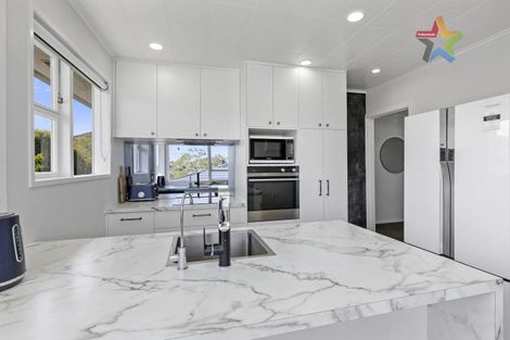 Photo of property in 29 Timaru Grove, Kelson, Lower Hutt, 5010