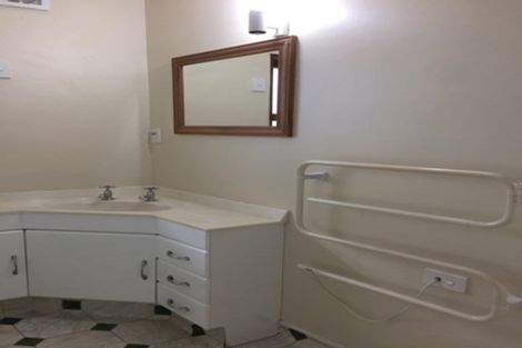 Photo of property in 8 Roskilda Crescent, Taradale, Napier, 4112