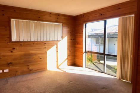 Photo of property in 26 Sutton Crescent, Papakura, 2110