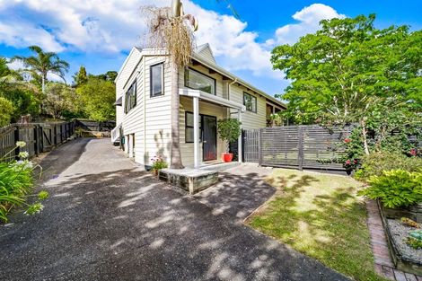 Photo of property in 10 Penguin Drive, Murrays Bay, Auckland, 0630