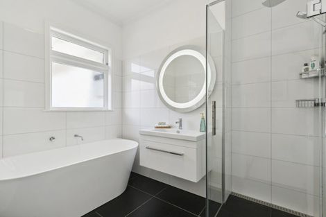 Photo of property in 8 Bristow Place, Karori, Wellington, 6012