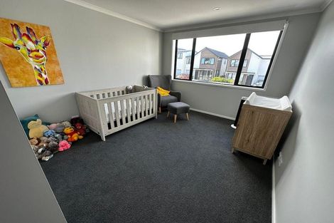 Photo of property in 21 Seafarer Crescent, Stanmore Bay, Whangaparaoa, 0932