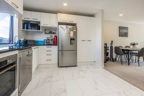 Photo of property in 83 Walsh Road, Papakura, 2110