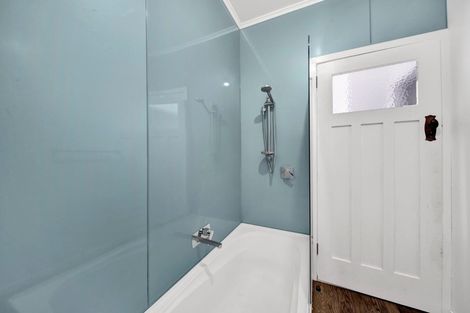 Photo of property in 58a Woodleigh Street, Frankleigh Park, New Plymouth, 4310