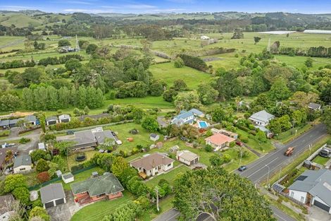 Photo of property in 9 Peak Road, Kaukapakapa, Helensville, 0875