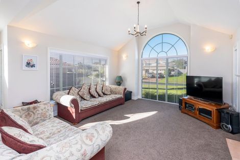 Photo of property in 21 Athenry Place, Dannemora, Auckland, 2016