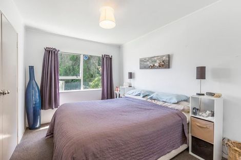Photo of property in 27 Springtime Crescent, Stanmore Bay, Whangaparaoa, 0932