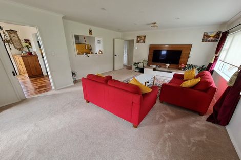 Photo of property in 5 Bledisloe Crescent, Wainuiomata, Lower Hutt, 5014