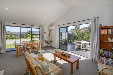 Photo of property in 128 Kupe Drive, Whitianga, 3510