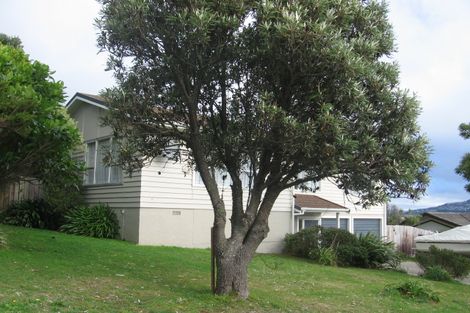 Photo of property in 132 Mark Avenue, Grenada Village, Wellington, 6037