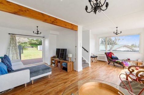 Photo of property in 6 Kaitawa Street, Waikanae Beach, Waikanae, 5036