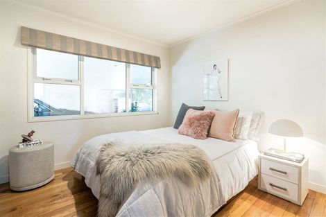 Photo of property in 44 Tizard Road, Birkenhead, Auckland, 0626