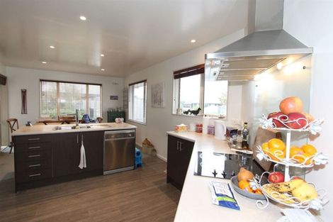 Photo of property in 6 Punga Lane, Parklands, Christchurch, 8083