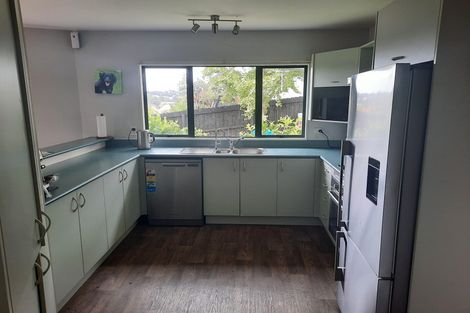 Photo of property in 4a Holiday Road, Stanmore Bay, Whangaparaoa, 0932