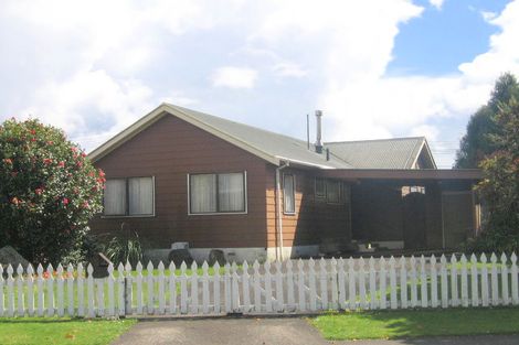 Photo of property in 14 Chaucer Place, Owhata, Rotorua, 3010