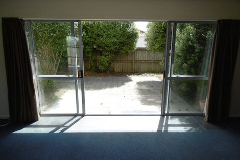 Photo of property in 2/72 Wainui Street, Riccarton, Christchurch, 8041