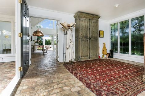 Photo of property in 49b Roland Road, Greenhithe, Auckland, 0632