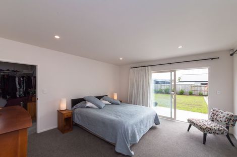 Photo of property in 12 Grand Oaks Drive, Awapuni, Palmerston North, 4412