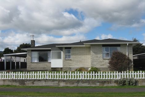 Photo of property in 37 Strathmore Avenue, Levin, 5510
