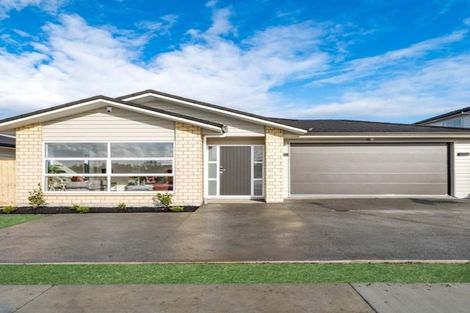 Photo of property in 14 Rauaruhe Road, Karaka, Papakura, 2113