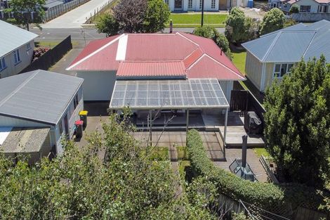 Photo of property in 21 Fantham Street, Hawera, 4610