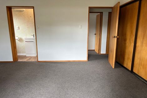 Photo of property in 18 Geraldo Place, Russley, Christchurch, 8042