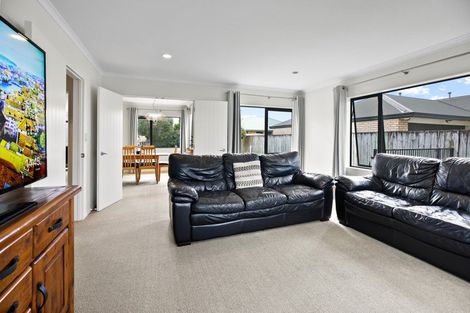 Photo of property in 17 Blairgowrie Place, Rototuna North, Hamilton, 3210