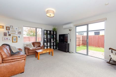 Photo of property in 9a Bideford Place, Dallington, Christchurch, 8061