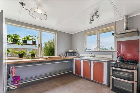 Photo of property in 74 Cranmere Crescent, Mangere East, Auckland, 2024