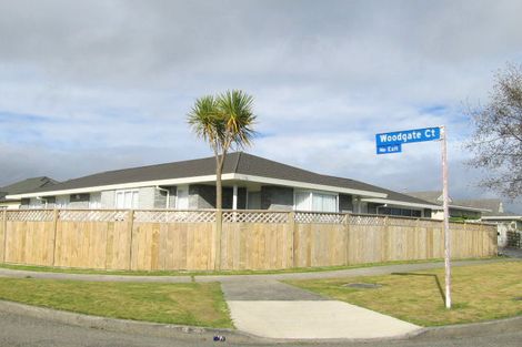 Photo of property in 6 Abby Road, Fitzherbert, Palmerston North, 4410