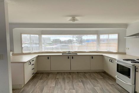 Photo of property in 1 Menary Street, Papakura, 2110